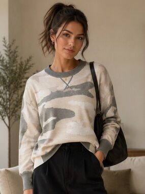 John + Jenn XL Beige Gray Camo Crewneck Knit Sweater Soft Pullover